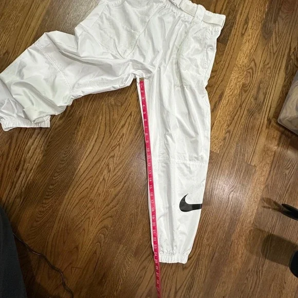 Nike Sportswear Women's Woven Cargo Joggers in White Belted wBlack Swoosh Size M - Picture 7 of 16